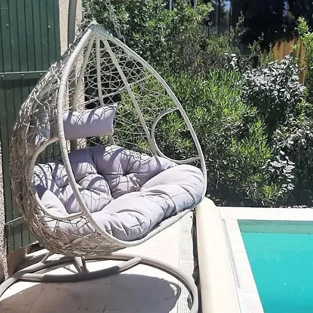 Bed & Breakfast La Maison Du Pont Du Gard 3*