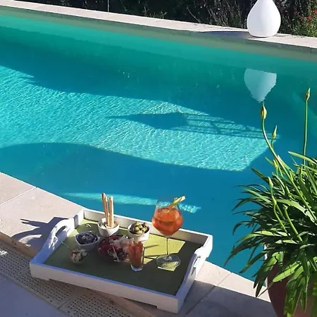 Bed & Breakfast La Maison Du Pont Du Gard *