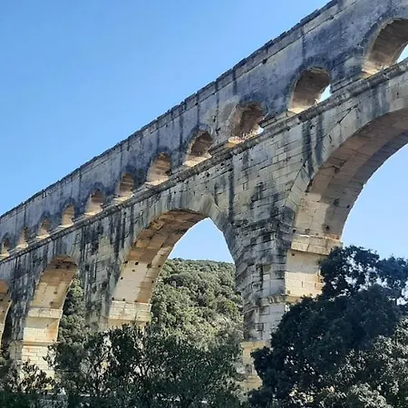 住宿加早餐酒店 La Maison Du Pont Du Gard 韦尔-加尔桥